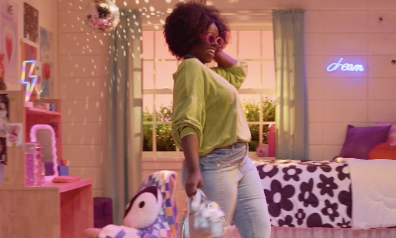 Kaboom Productions - Walmart: 4 Dorm Walk-Through