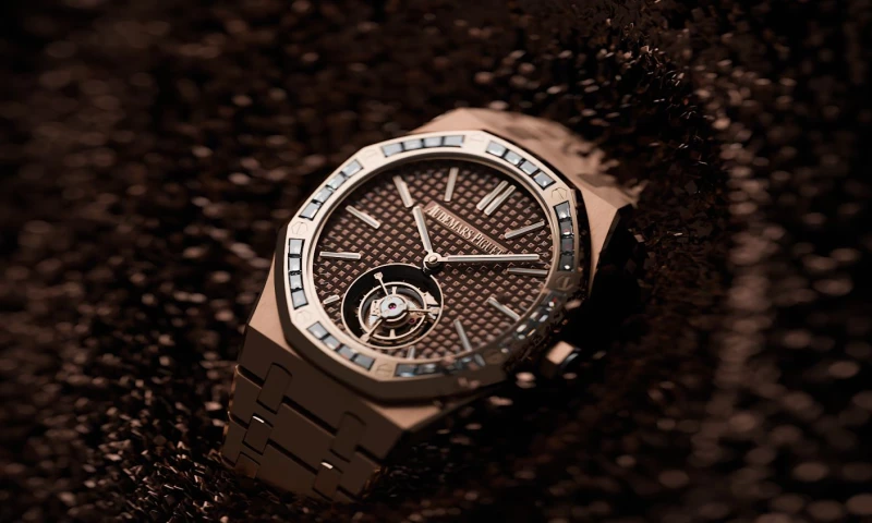 3D Product Animation of Luxury Watch