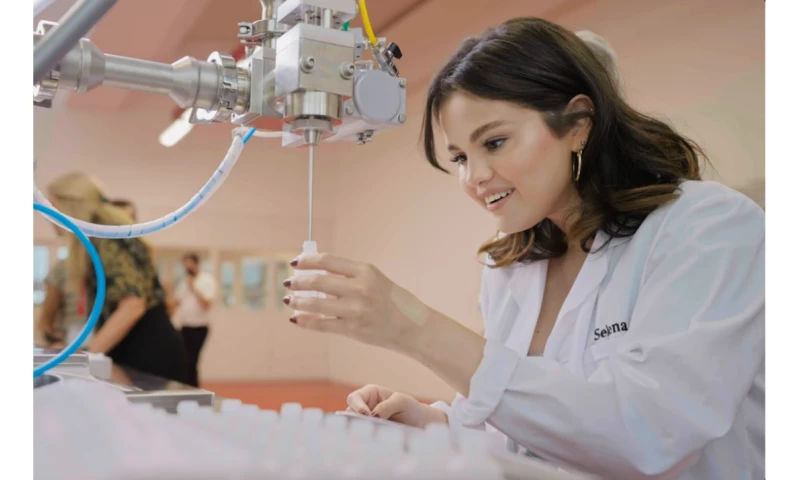 Rare Beauty feat. Selena Gomez