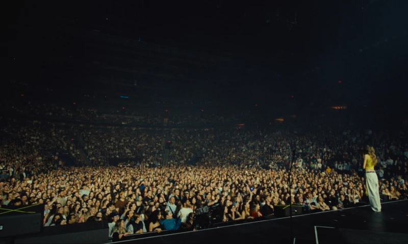 Monolith - Photo & Video Production for Charlotte Cardin