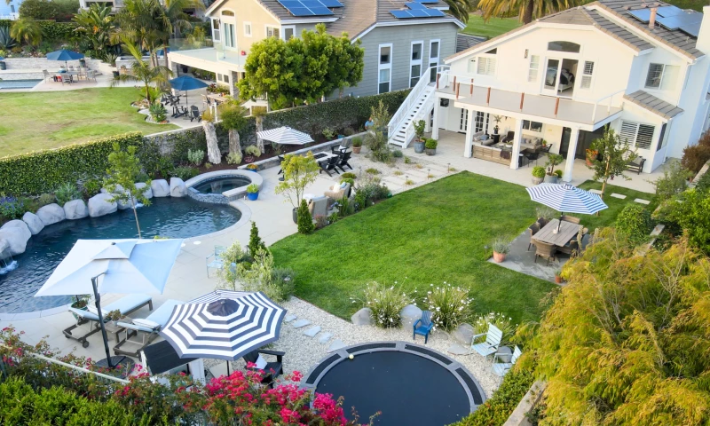 Seamless Construction inc