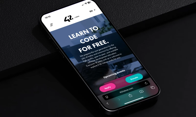 Hazel - Institutional Website for School 42 Portugal