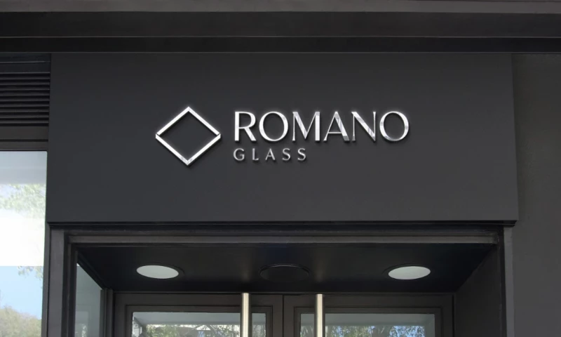 Onmove Digital Agency - A luxury brand identity for Romano Glass