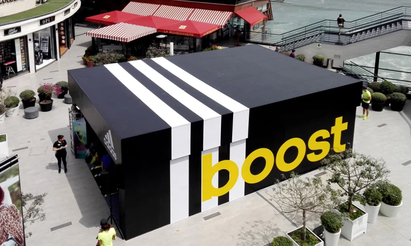 DOMO - Lanzamiento de Zapatillas Ultraboost