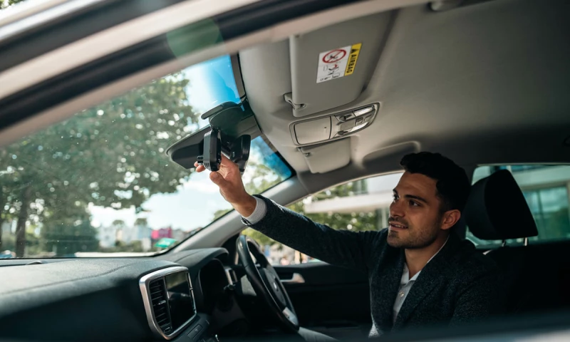 Alloy LTD - iQ - The worlds first truly smart dash camera