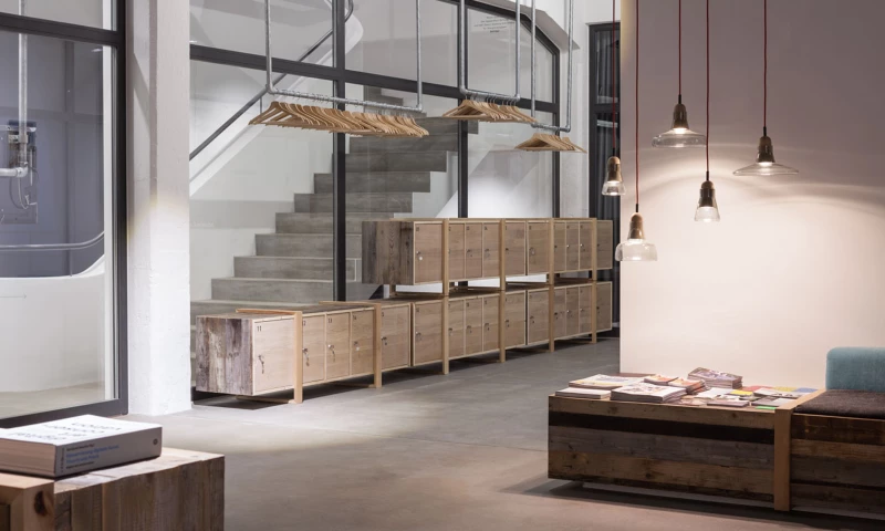 GRAAAF - Merging a WooCommerce and a Shopify store