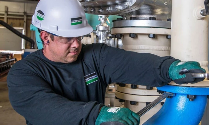 Shift8 Web - Black & McDonald