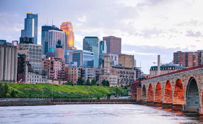 Minneapolis overlooking the Mississippi River​