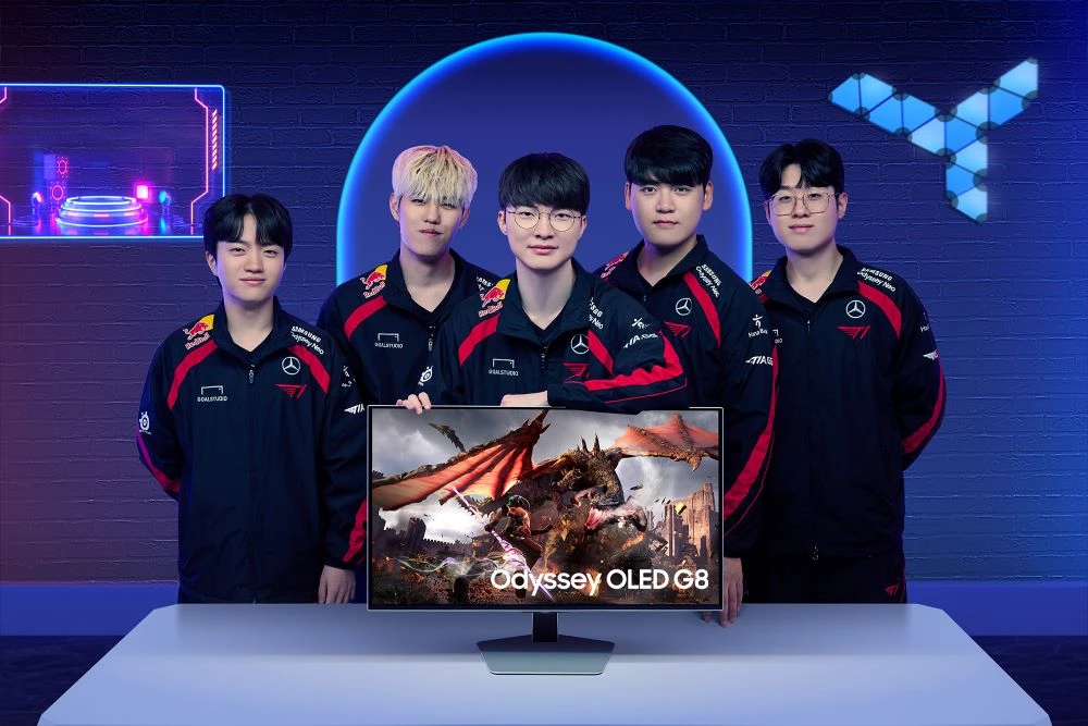 T1 with the Odyssey OLED G8 | Source: Samsung