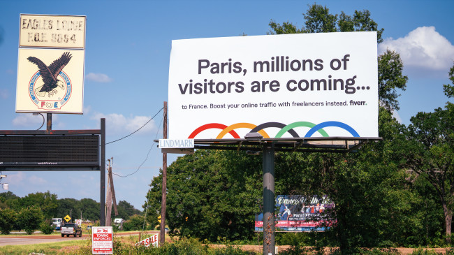A Fiverr Billboard in Paris | Source: Fiverr A Fiverr Billboard in Paris | Source: Fiverr
