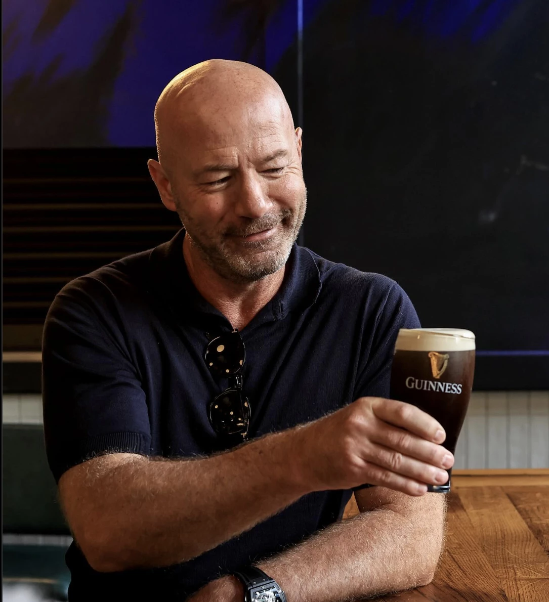 Guinness posted a photo of retired professional football player Alan Shearer on Instagram to announce that it's the Official Beer of the Premier League. 