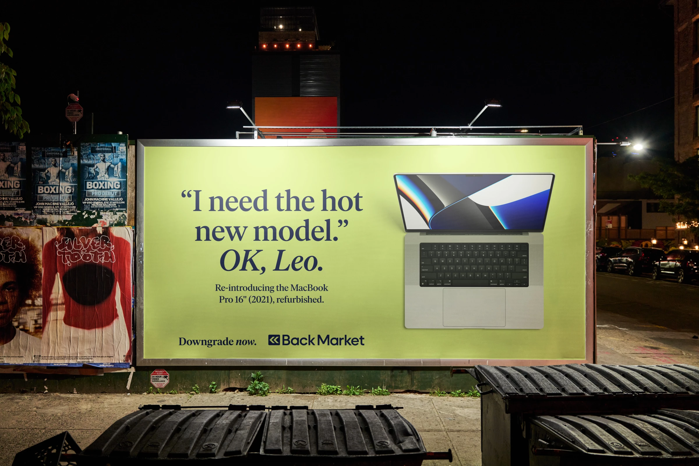 Back Market's Macbook billboard