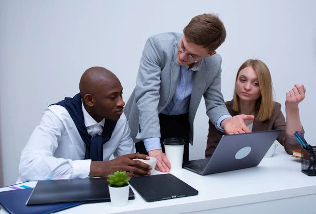 Man presenting on laptop