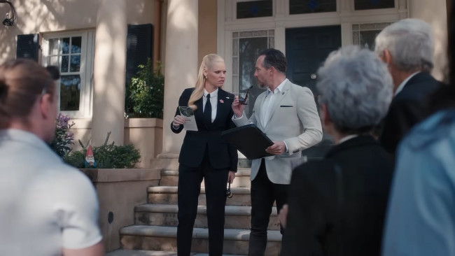 Australia's Replacer takes on a real estate job Australia's Replacer takes on a real estate job