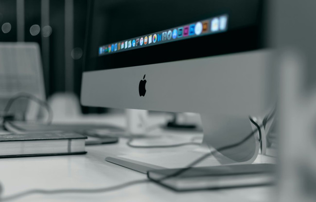 Mac Book displaying applications