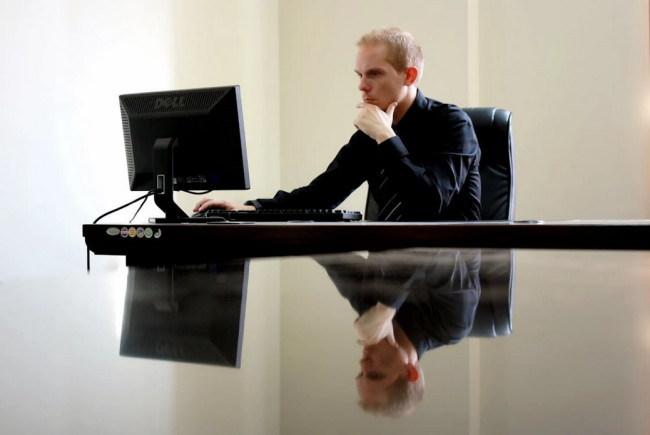 Man using a computer