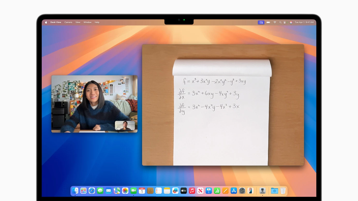 Apple MacBook Air's Desk View