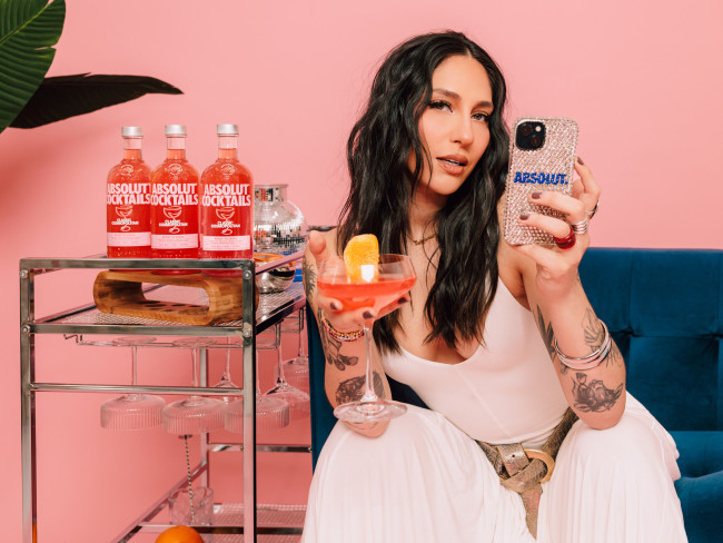 Tefi Pessoa for Absolut