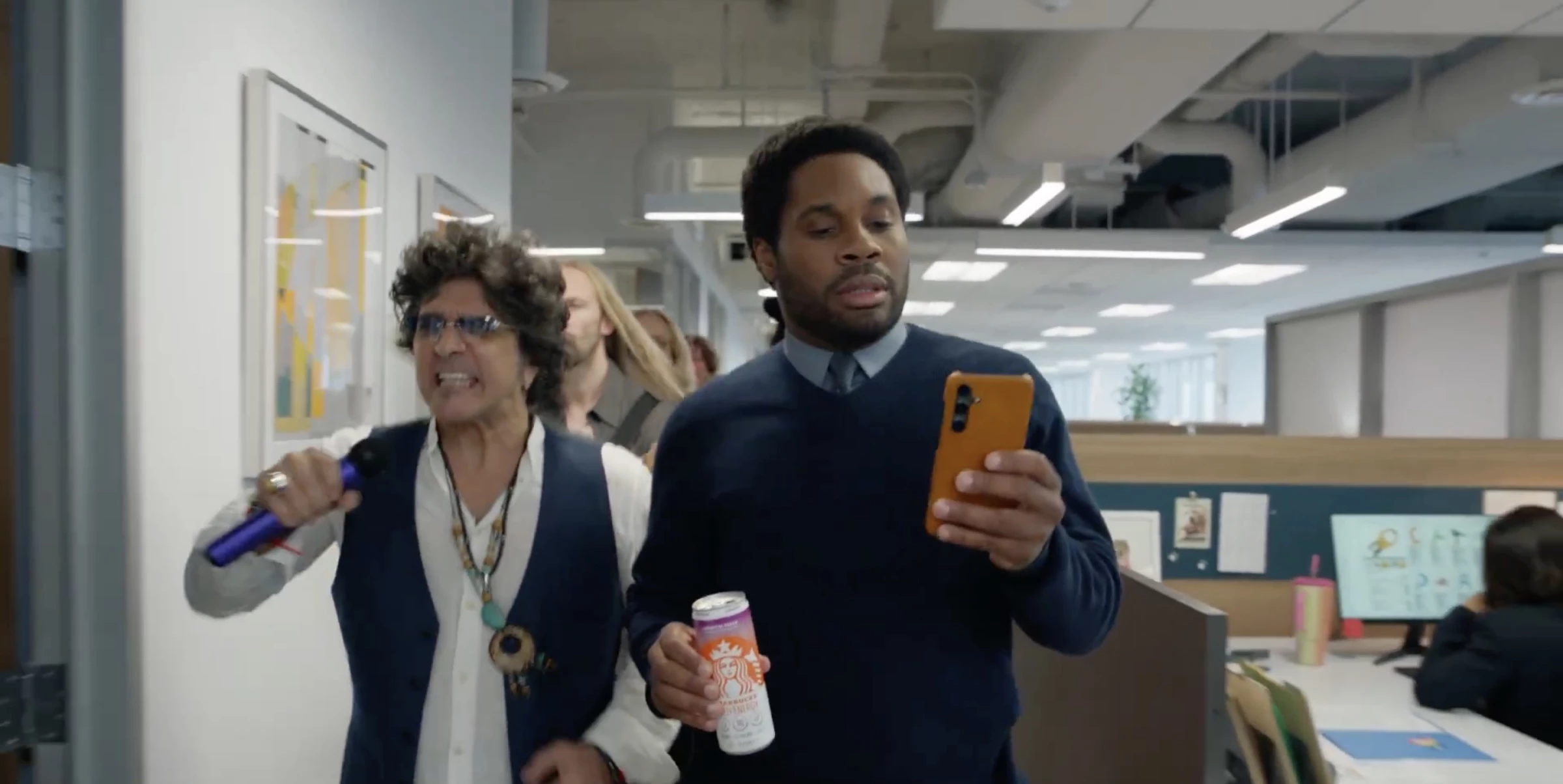 'The Legends of Classic Rock' Singing Roy's 'Eye of the Tiger' Anthem as He Goes Back into the Office