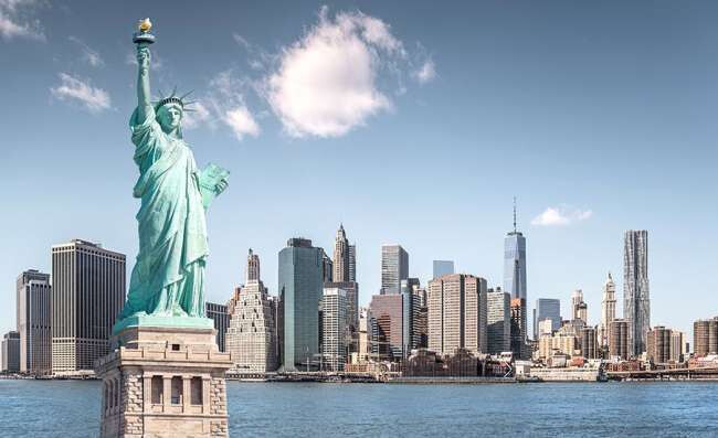 advertising-agencies-new-york-city view of the Statue of Liberty in New York City