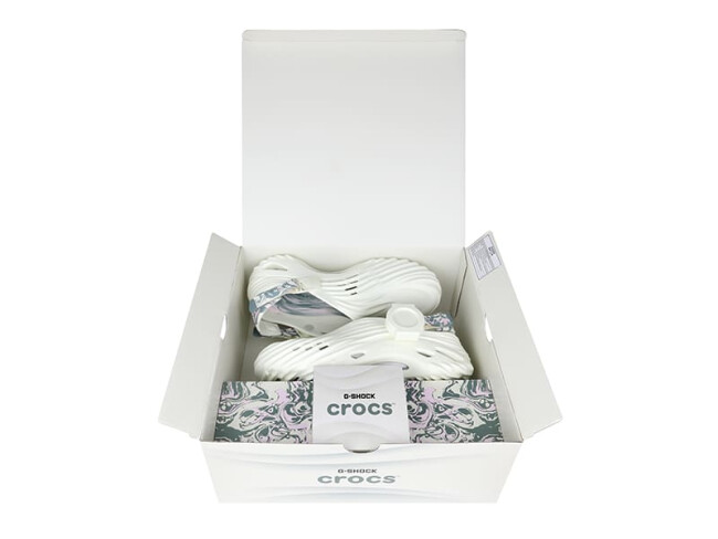 The G-Shock x Crocs Echo Wave Bundle The G-Shock x Crocs Echo Wave packaging box priced at $200