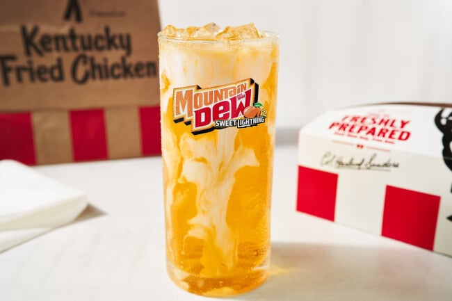 The new "Mountain Dew Sweet Lightning Peaches & Cream Soda" | Source: KFC The new "Mountain Dew Sweet Lightning Peaches & Cream Soda" | Source: KFC