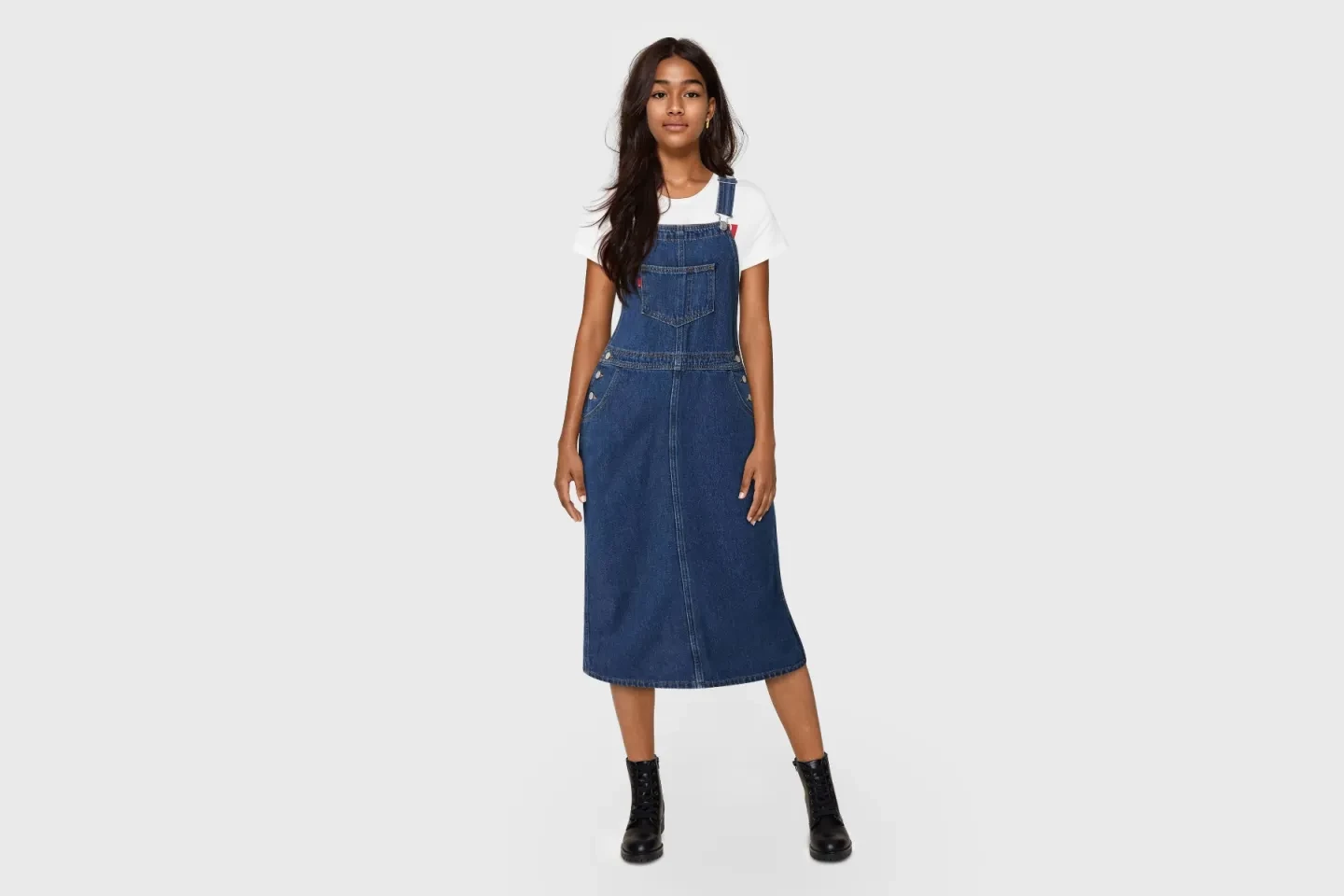 AI-generated fashion model 