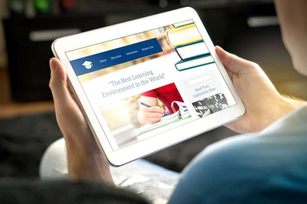 undergraduate-marketing-schools A future student applying to study at a university
