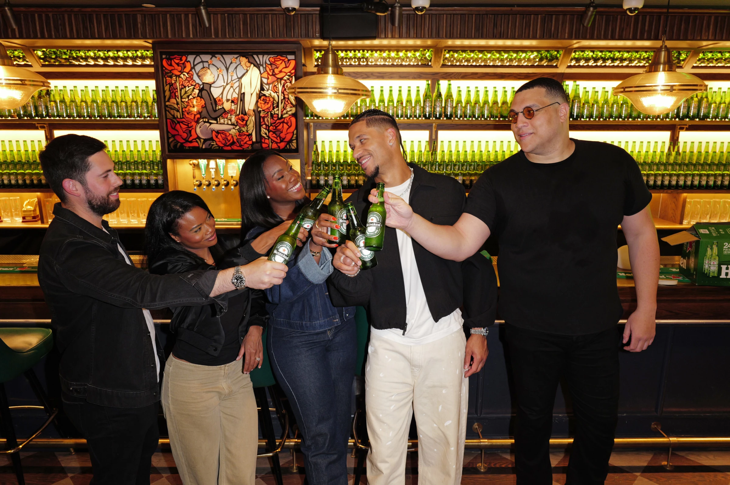 Josh Hart inviting consumers to join the Group Chat Bar contest | Source: Heineken