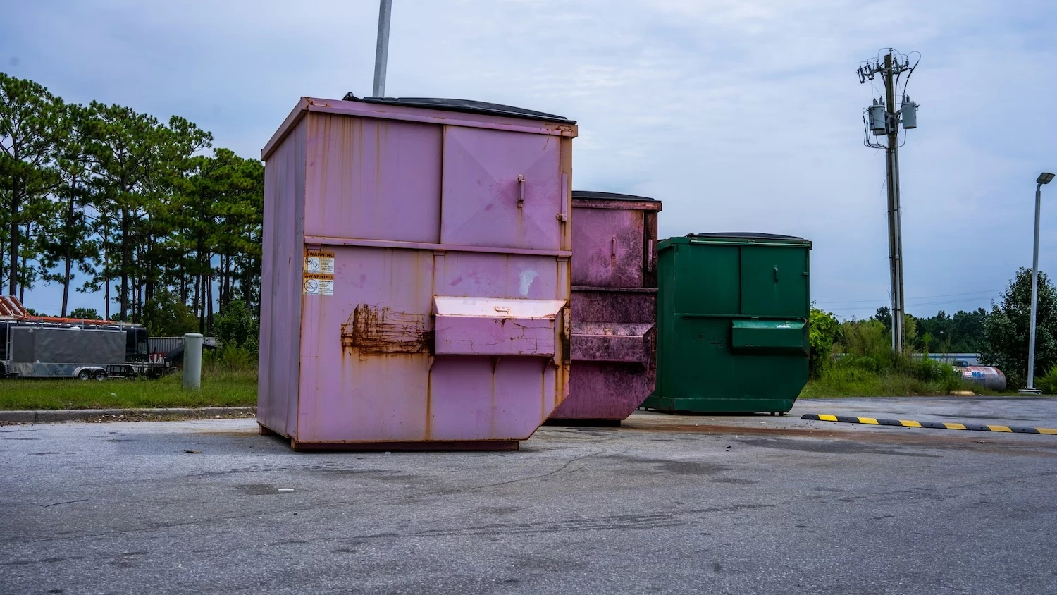 Photo showing a rentable dumpster